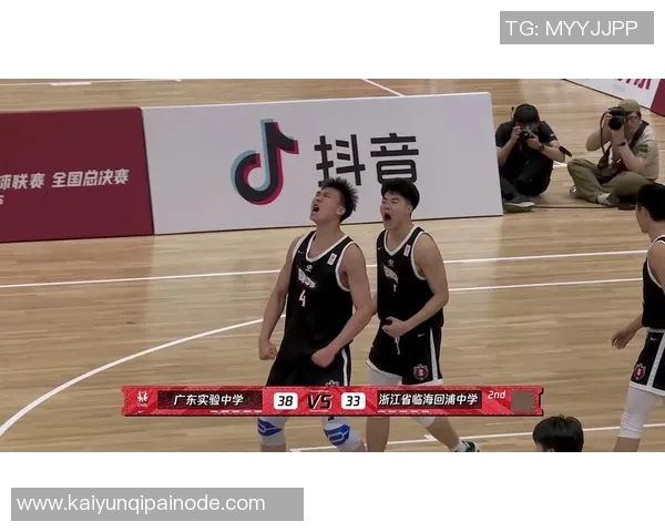 媒体人分析淡厚然防守与篮板不足或将失去首发位置的风险