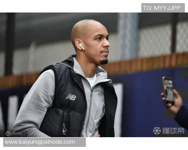 柯蒂斯琼斯在欧冠中展现出92传球成功率成为中场球员第三高的表现 柯蒂斯琼斯在欧冠中展现出92传球成功率成为中场球员第三高的表现