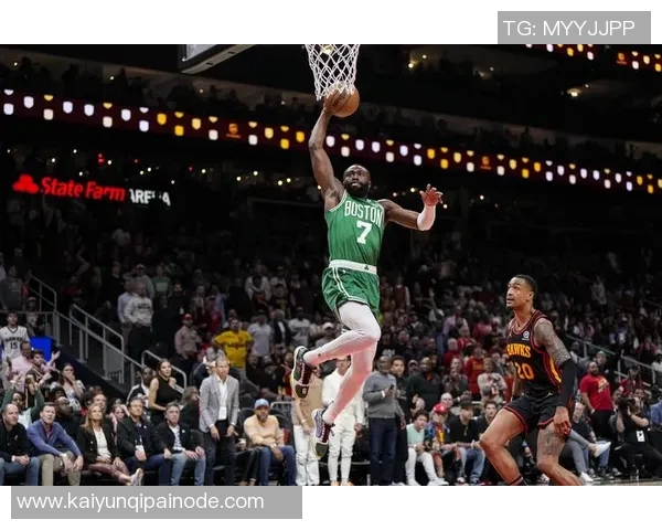 张佳玮点评杰伦布朗次节表现绿军实力展现超越战绩的深度分析 张佳玮点评杰伦布朗次节表现绿军实力展现超越战绩的深度分析